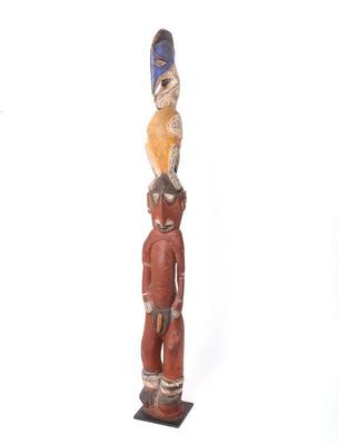 Lot 372 png sepik river totem pole early 20th c.