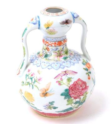 Lot 312 fine chinese porcelain ruyi eared flower vase