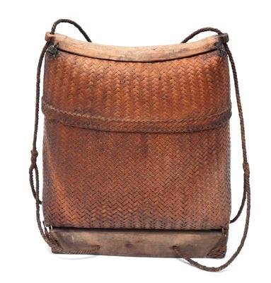 Lot 386 nice rattan bamboo pasiking basket backpack