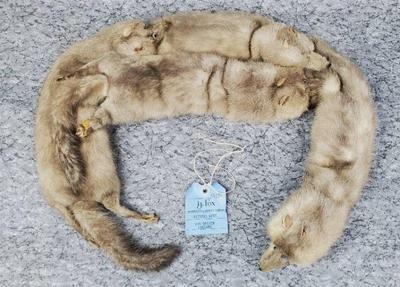 Vintage full body mink collar