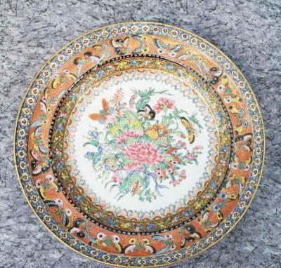 Antique chinese famille rose plate