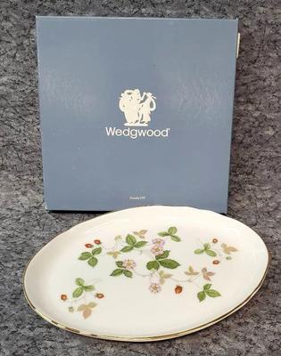 Wedgwood wild strawberry china tray