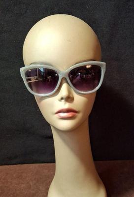 Vintage Sunglasses * Vince Camuto *
