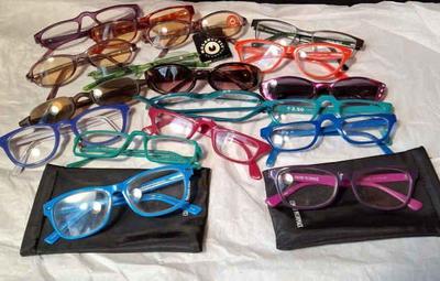 Collection Of 2.50 Reading Glasses * Corinne McCormick * Dean Edell * Melanoptics * See Photos
