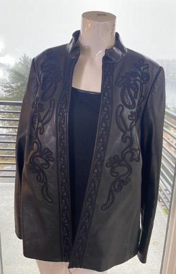 Dana Buchman Woman Black Leather Scroll Detail Leather Jacket * Tank Sweater Leather Trim
