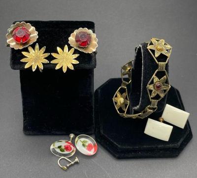 Vintage 1/20 12K on Sterling Silver Flowers Bracelet * Matching Clip on Sterling Flower Earrings
