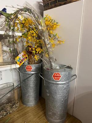 Flower arranging materials