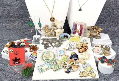 Artisan holiday, novelty jewelry