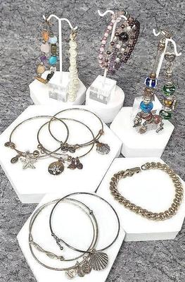 Bracelets alex ani, pandora school themed charms