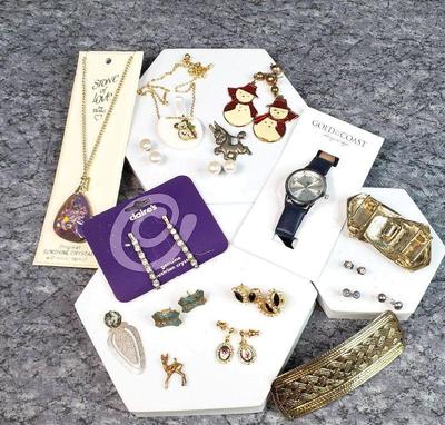 Varied costume jewelry