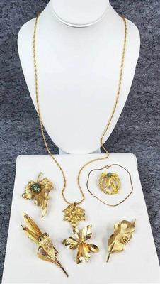 Leaf pins necklace