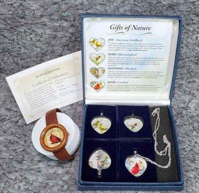 Bradford exhange crystal bird pendants cardinal watch