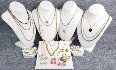 Lot of costume jewelry