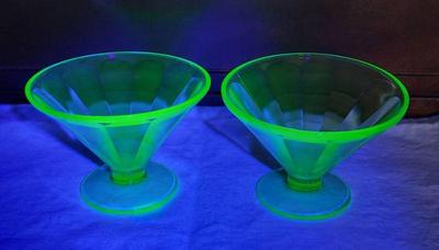 Uranium glass sherbert cups 2)