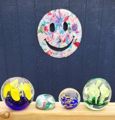 Beautiful paperweights 4)