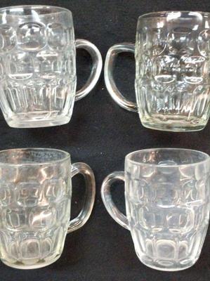 Set vintage beer mugs