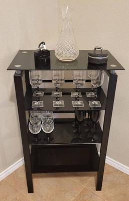 Glasmetal barcartcabinet with accessories