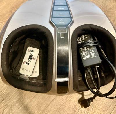 Miko foot massager with remotes