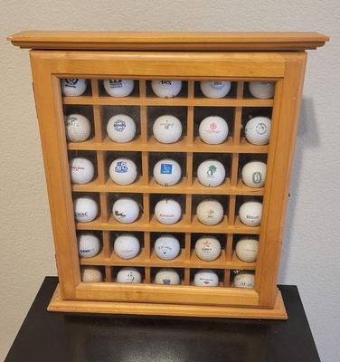 Golf ball display cabinet