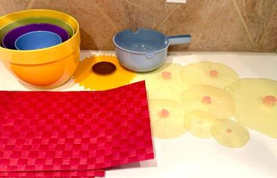 Silicon lids and nesting bowls