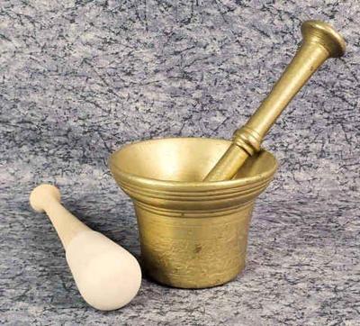 Solid brass mortar pestle