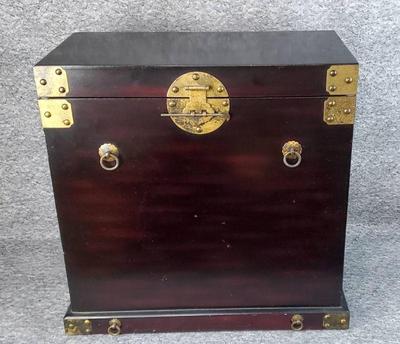 Asian lacquered wood chest with tray