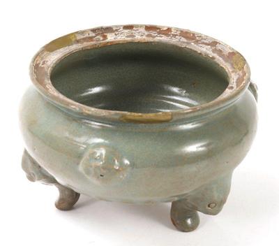 Lot 420 lovely korean celadon glazed tripod incense burner