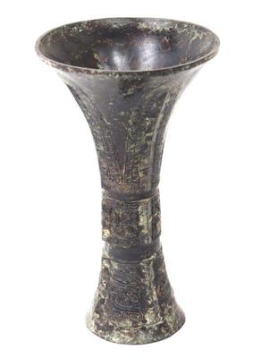 Lot 276 chinese bronze ritualistic gu wine vessel archaistic style
