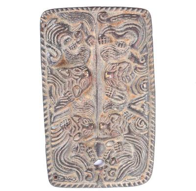 Lot 329 chinese bronze plaque recumbent jaguars