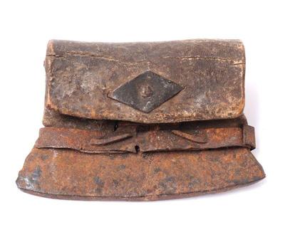 Lot 28 antique chuckmuck fire start