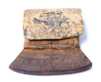 Lot 220 tibetan leather steel fire starter