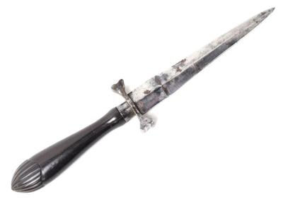 Lot 8 european dagger 17th 18th century.