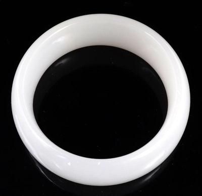 Lot 109 gorgeous white jade chinese bangle bracelet