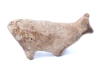 Lot 135 pre columbian zoomorphic pottery figure