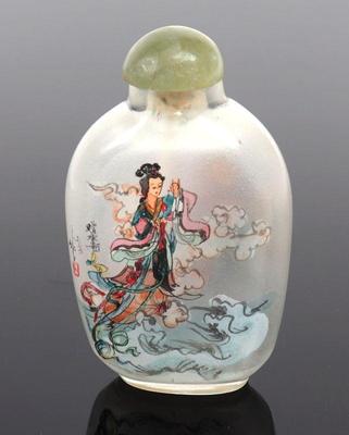 Lot 263 reverse painted chinese snuff bottle guanyin