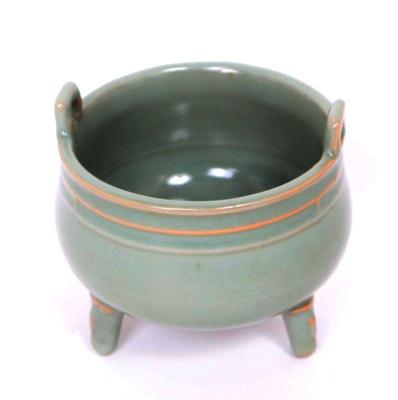 Lot 351 chinese tripod crackle glazed pot