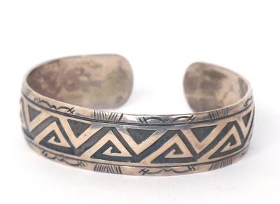 Lot 121 navajo silver bracelet circa 1960s