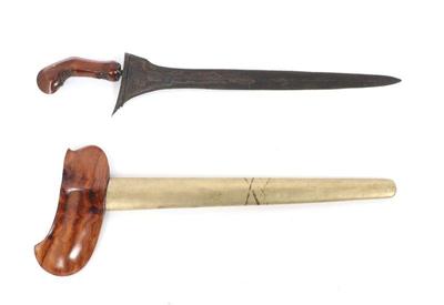 Lot 25 javanese keris dagger w scabbard