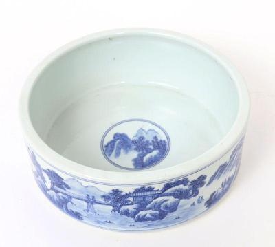 Sale Photo Thumbnail #369: Lot 375 chinese porcelain planter or dish