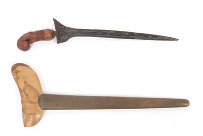 Lot 24 keris dagger with scabbard