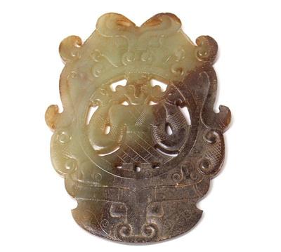Lot 290 chinese archaistic hardstone beast pendant