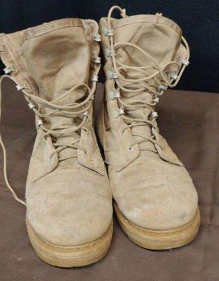 Army combat boots size 75