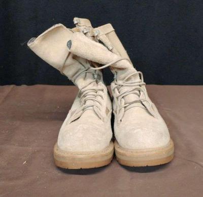 Army combat boots size 55 unisex)
