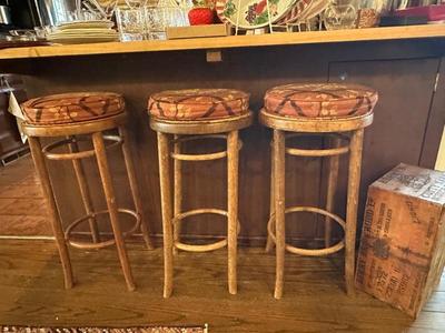 Set of three bar stools