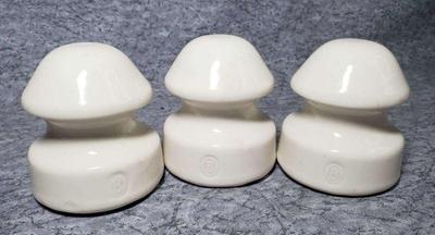 3 ceramic circled b logo insulators
