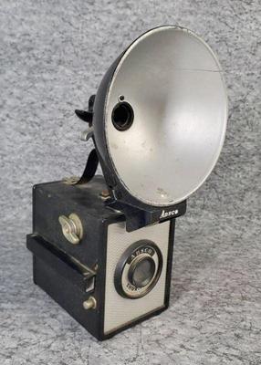Vintage ansco 120 shur flash box camera with flash