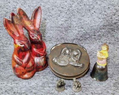 Rabbit lover s figurines