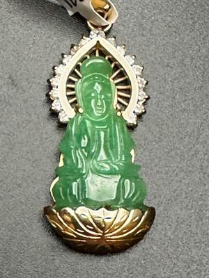 14k gold, diamonds and jade pendant