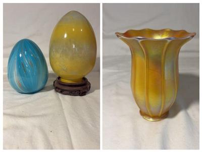Vintage quezal lamp shade glass eggs