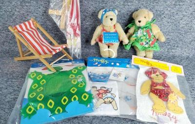 Muffy vanderbear pool party